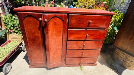 Dresser
