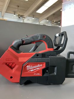 Milwaukee Chainsaw 