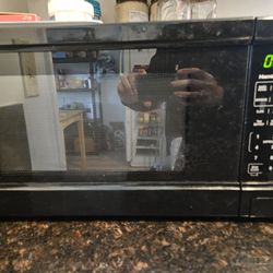 Microwave - Hamilton Beach 