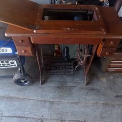 Antique Sewing Machine 
