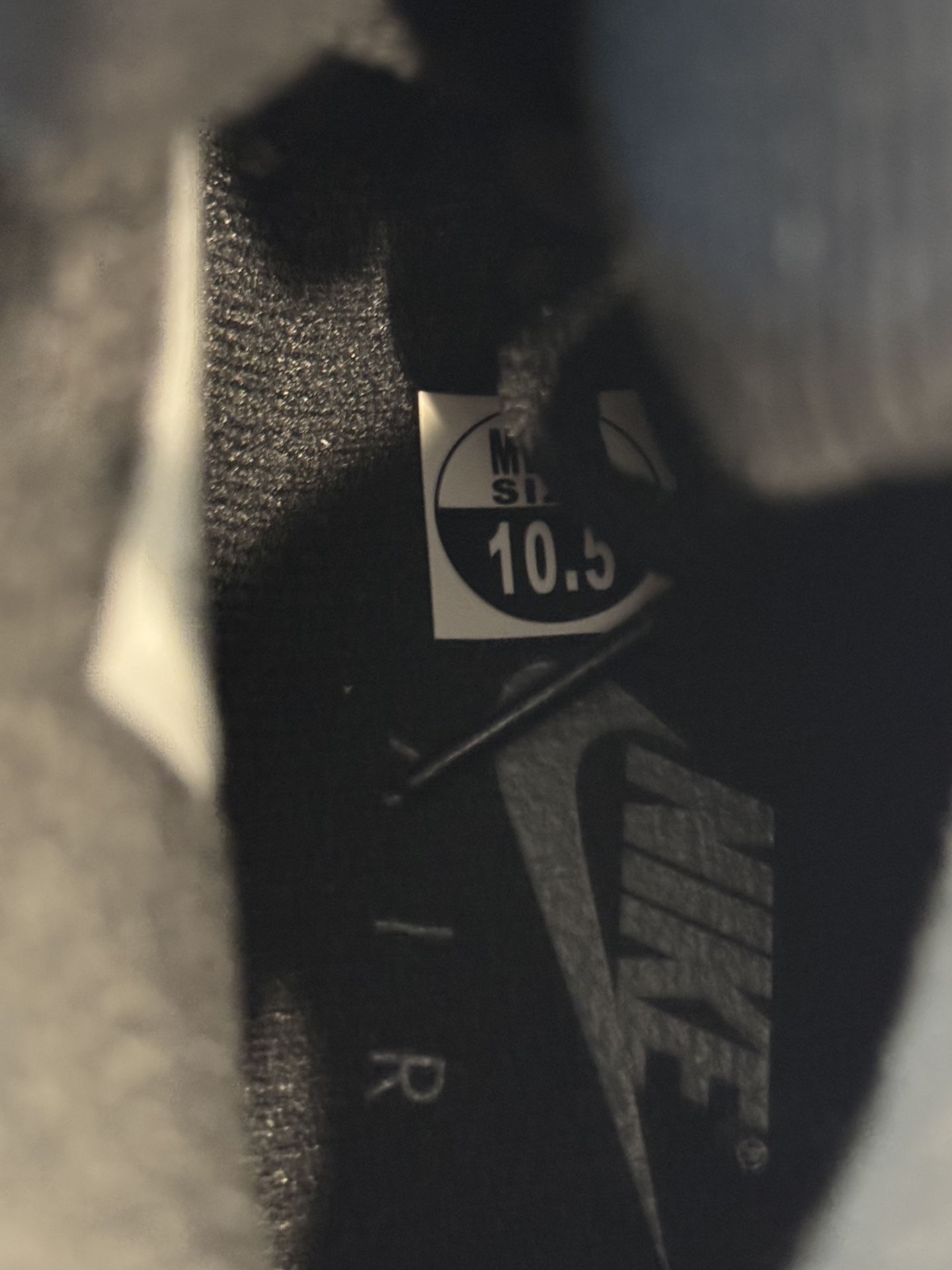 Air Jordan 4 “Black cat” 🐈‍⬛