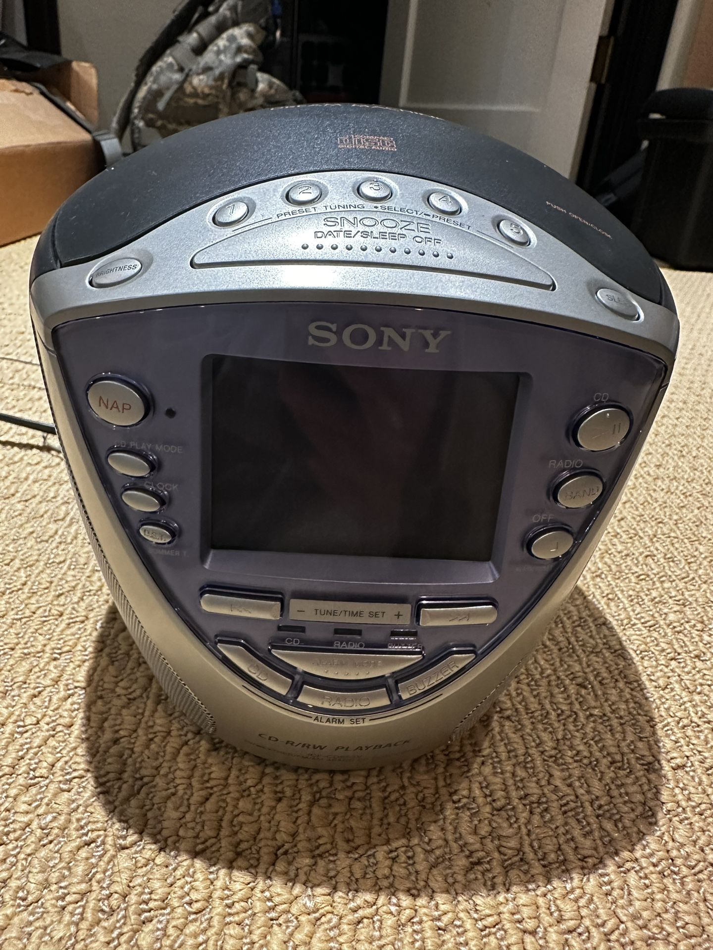 Sony Dream Machine ICF-CD843V CD Clock Radio with Digital Tuner
