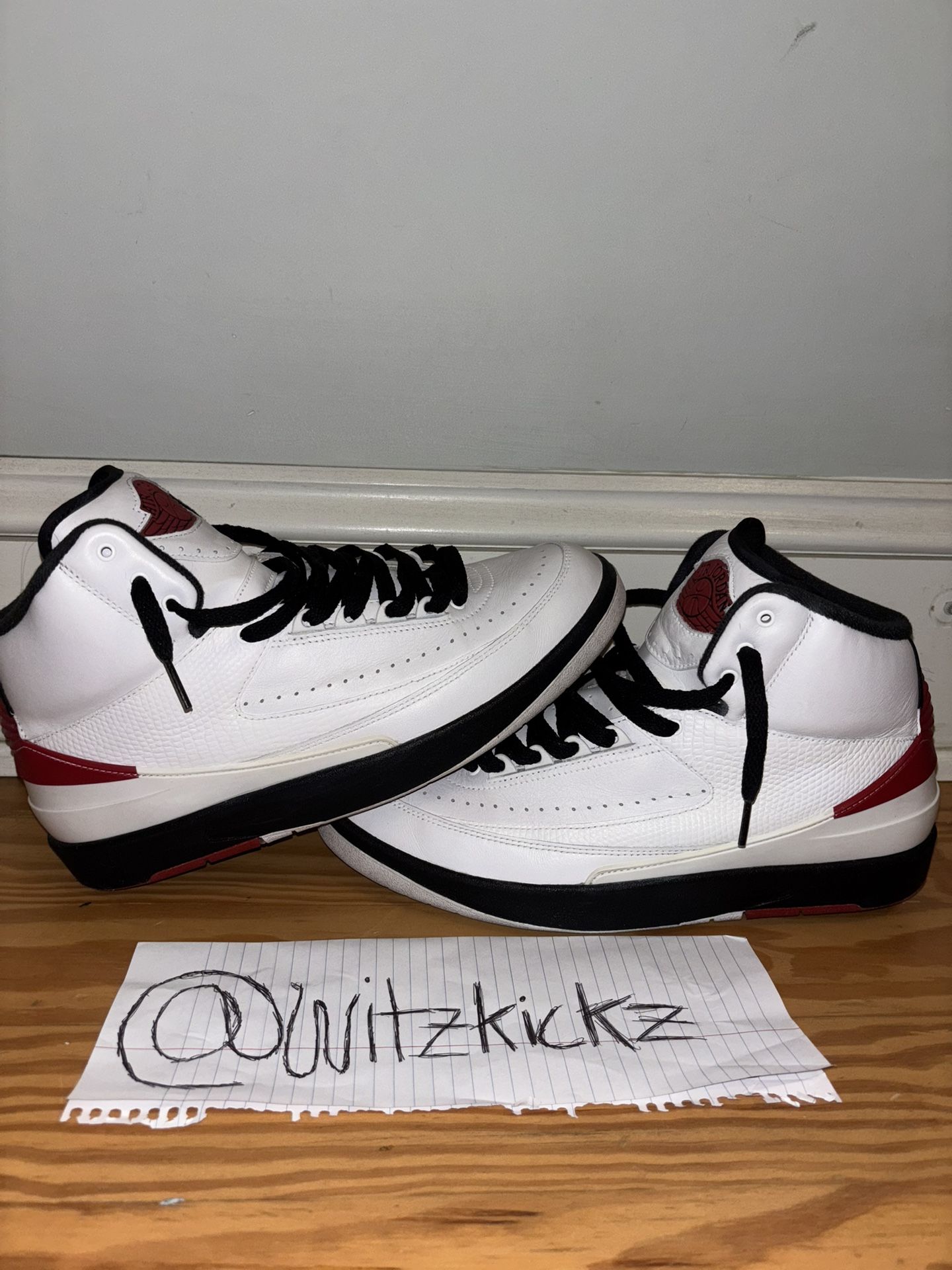 Size 10 - Air Jordan 2 "Chicago"