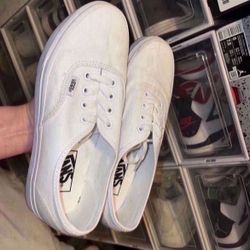 white vans men’s size 6/women’s 7.5