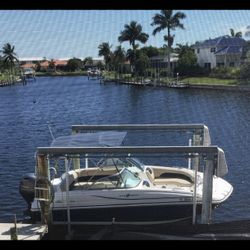 Blue & White 2014 Hurricane Sun Deck