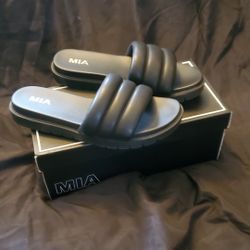MIA Sandals 