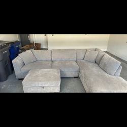Thomasville Sectional