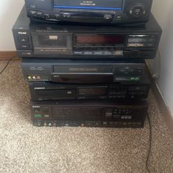 VHS/ Cassette Players 