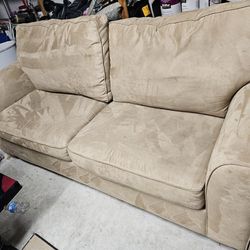 Couch With Pullout Bed