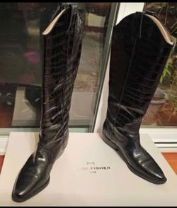Designer woman's boots size 7