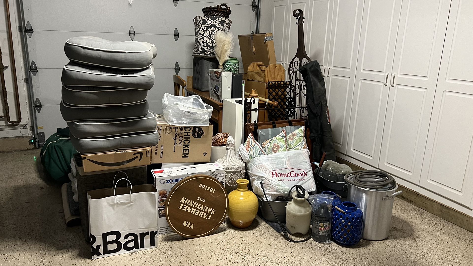 GARAGE FULL OF FREE STUFF