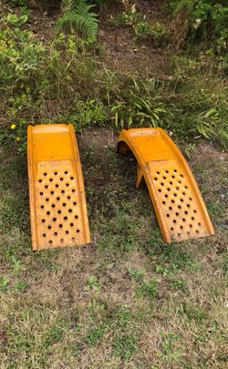 Solid steel auto ramps