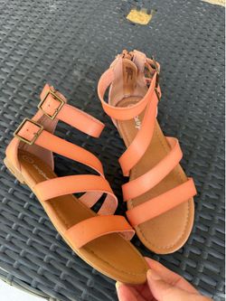 Girls sandals - size 1