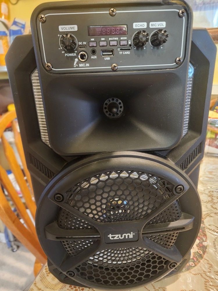 Bocina Tzuni...con Bluetooth Para Karaoke Esta Pequeña Pero Suna Fuerte