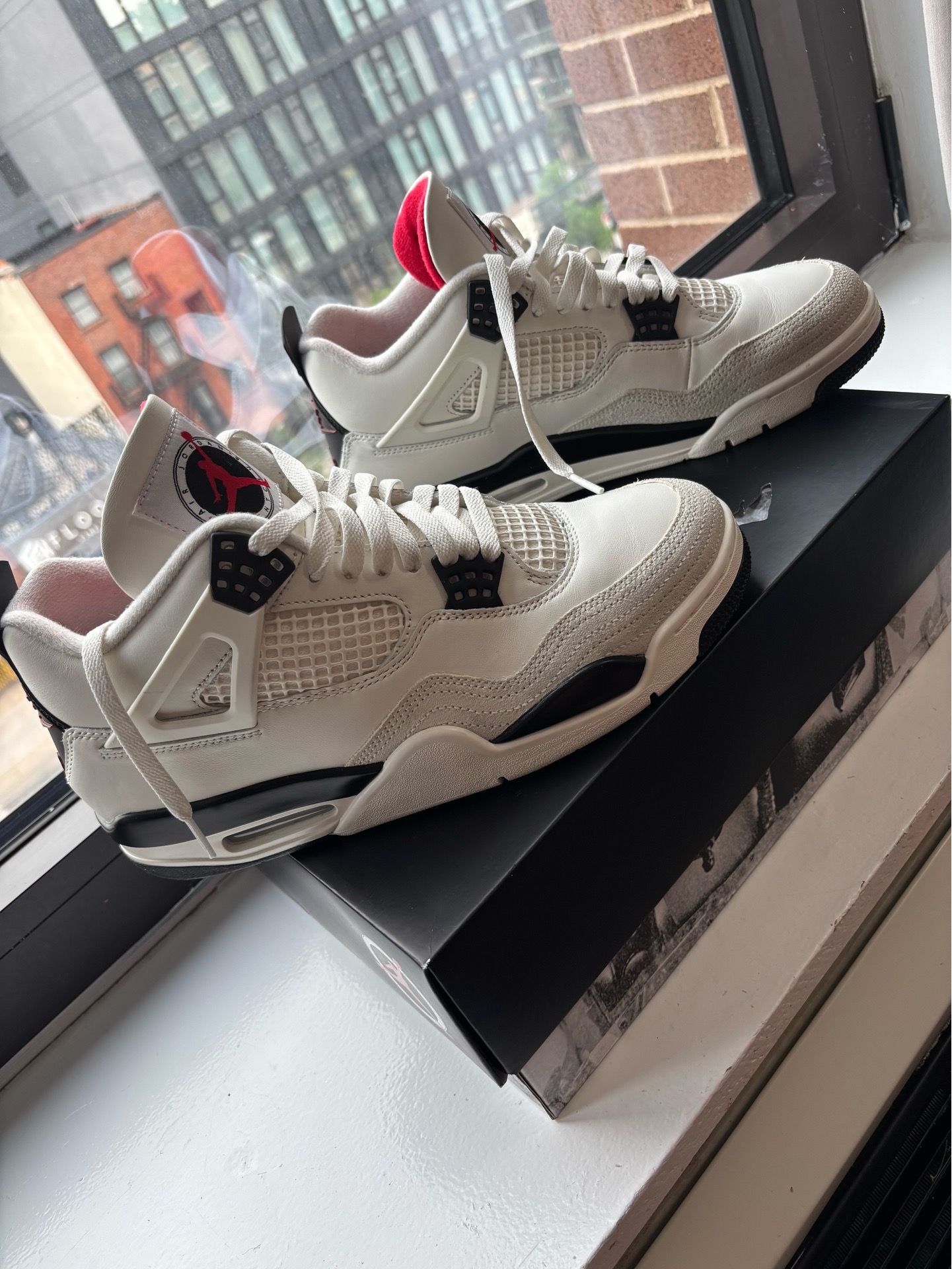 Air Jordan 4 Retro Flight Club