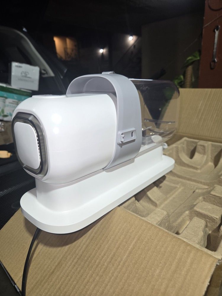 PET GROOMING KIT AND VACCUM