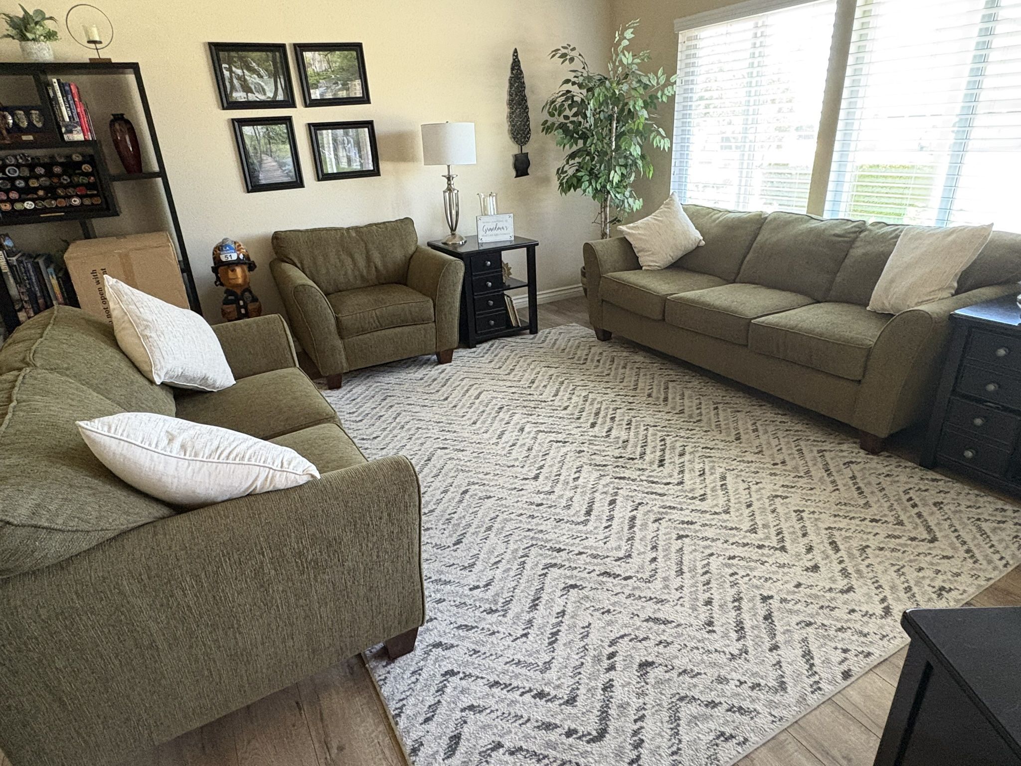 Broyhill Sofa Set