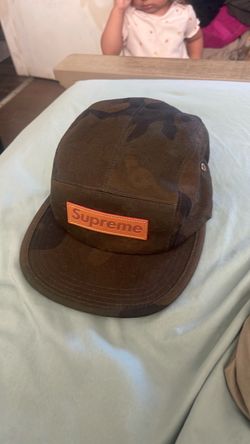 Hat lv supreme