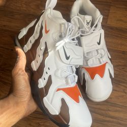 CUSTOM NIKE DEION / SHEDEUR SANDERS KICKS