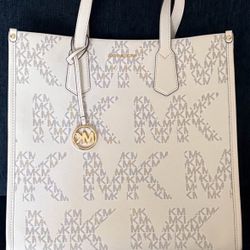 White Michael Kors Tote