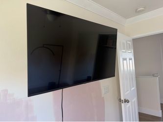 40 inch smart tv with mount brand new