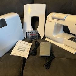 Singer 9970 Computerized Sewing Machine BRAND NEW!!!