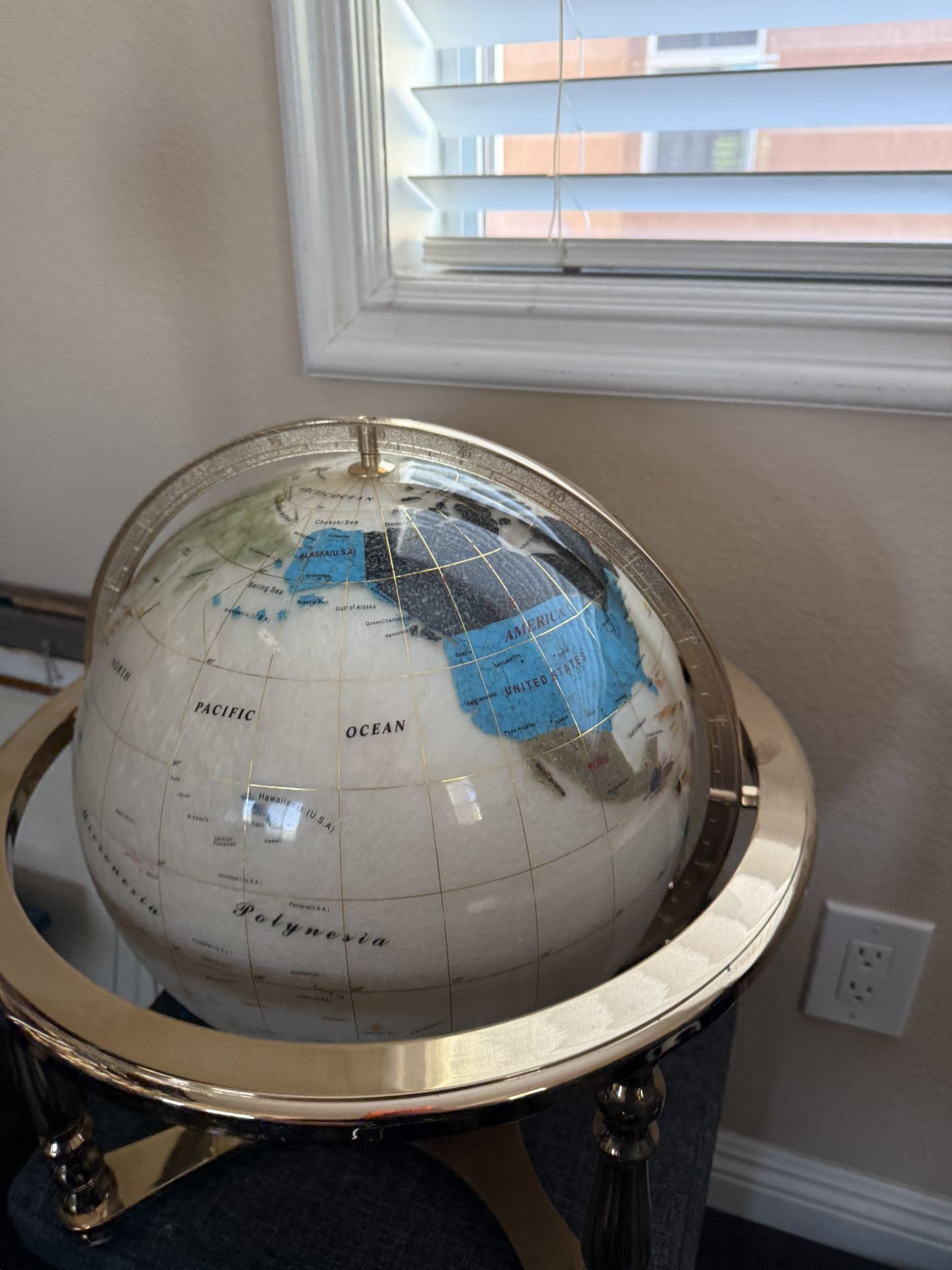 Unique Art 21-Inch Tall Pearl Ocean Table Top Gemstone World Globe with 4 Leg Gold