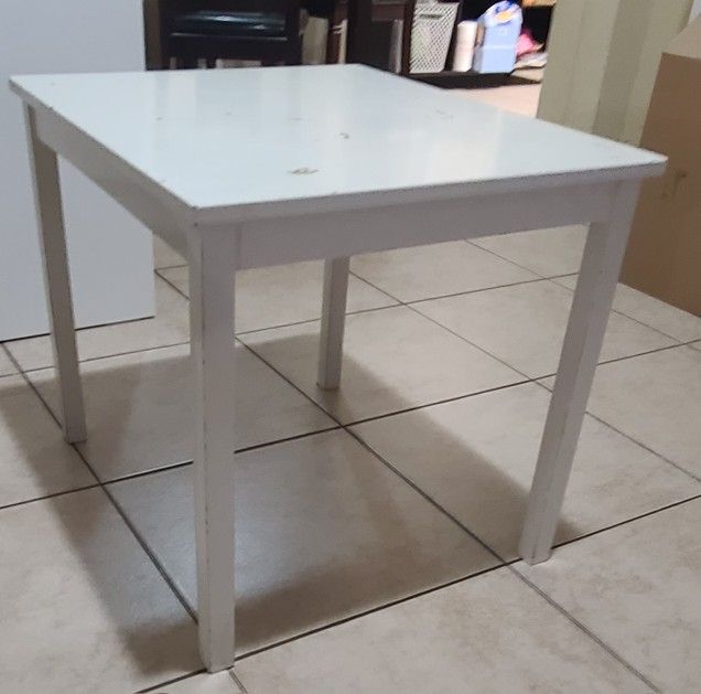 Small Coffe Table Or End Table White 
