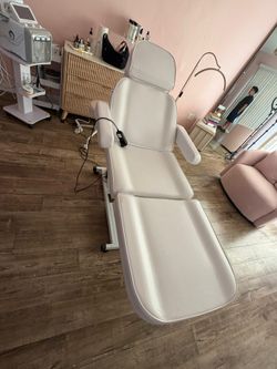 Electric Las Bed for facials, massage, lashes