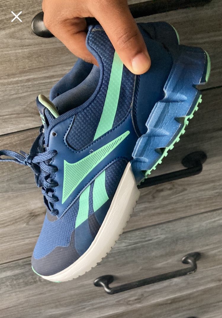 Men’s Reebok Shoes. Size 11 No Soles!