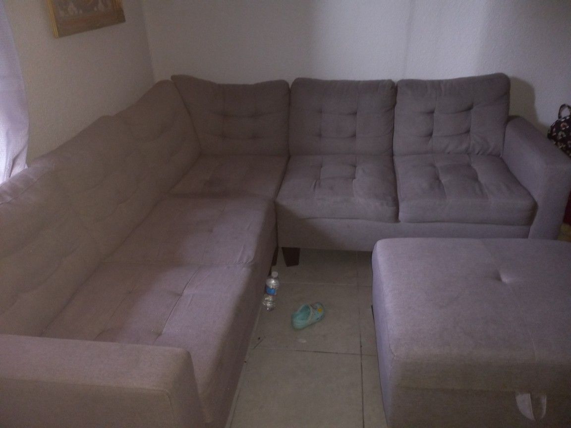 Gray Sectional With Ottma