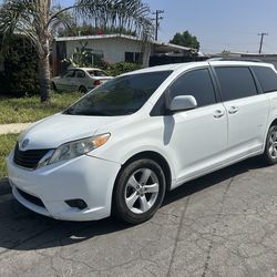 2013 Toyota Sienna