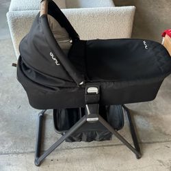 Nuna bassinet