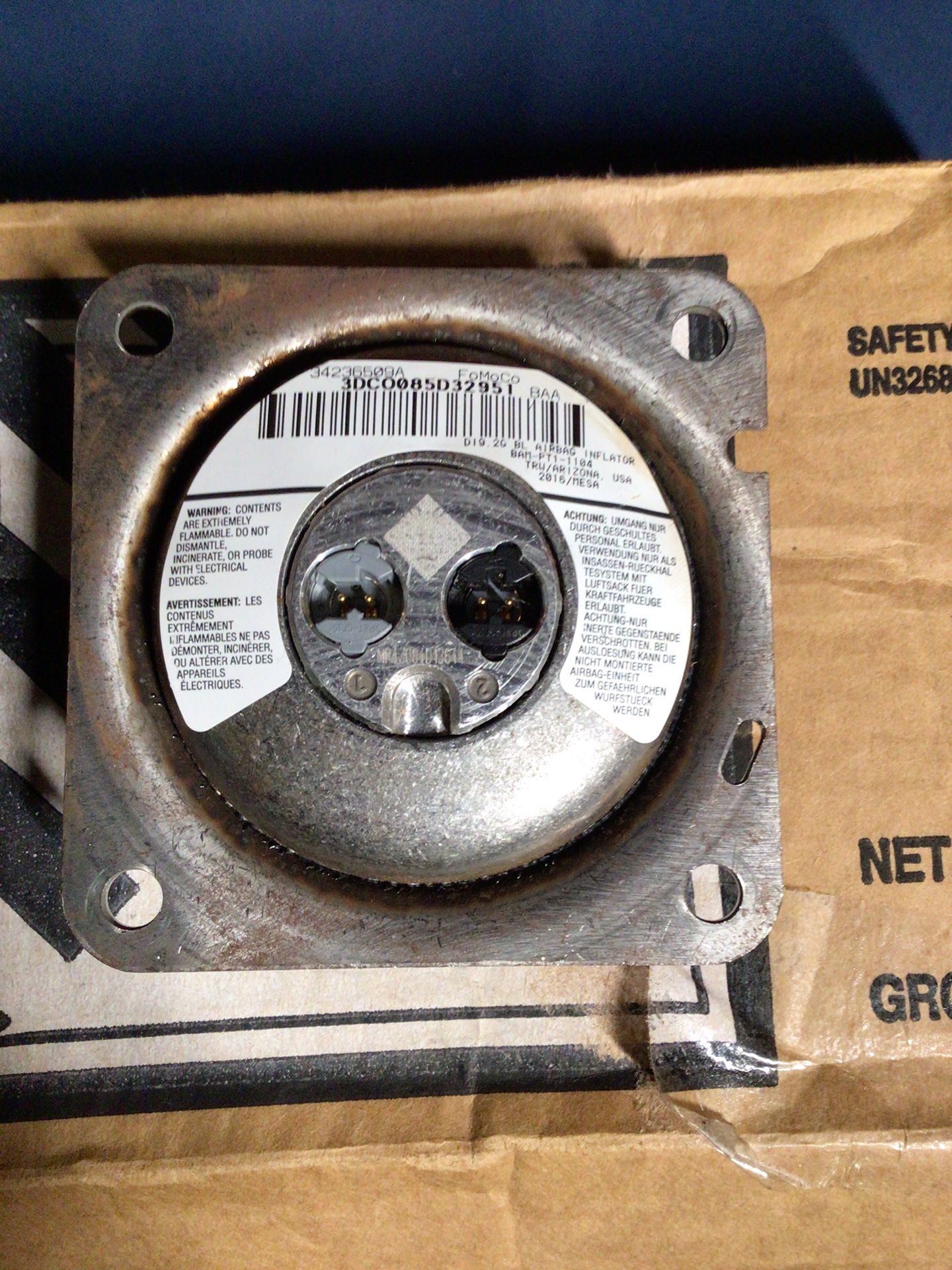 FORD MUSTANG FOMOCO OEM AIRBAG INFLATOR