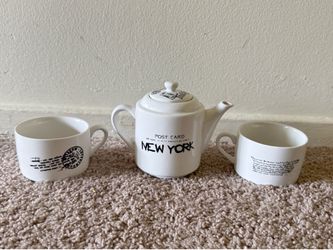 NYC stackable tea pot set