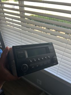 370z stock radio