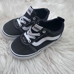 Black classic Vans