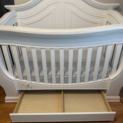 Baby Appleseed Davenport Collection 3-in-1 Crib/Bed