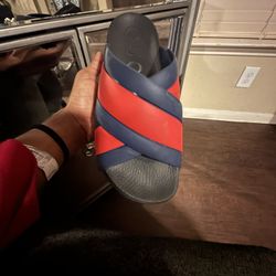 gucci rubber red , blue slides