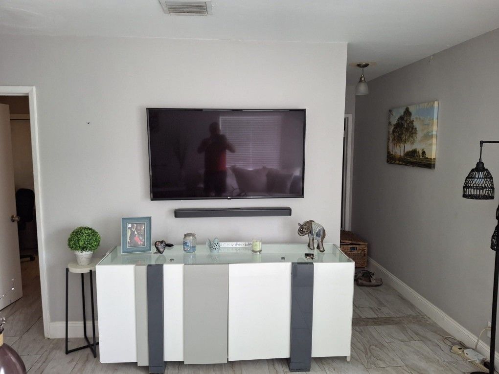 TV And Sound Bar