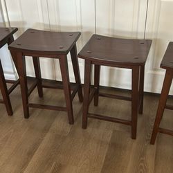 Pier1 Bar Stools