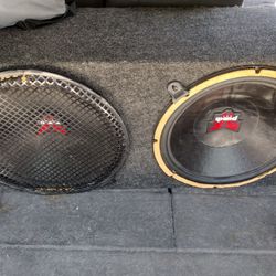  Rockford Fosgate Punch 15s subwoofers 