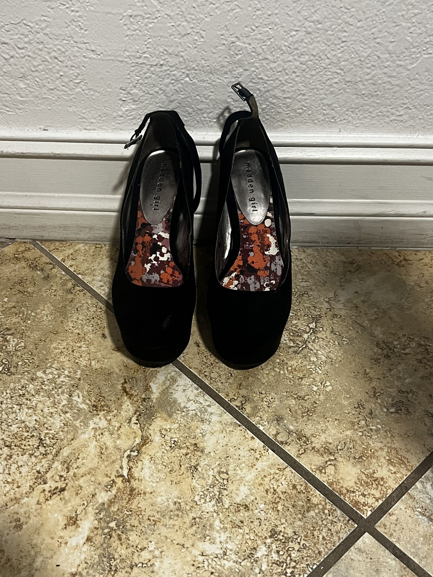 Madden Girl Black Wedge. Size 7