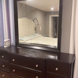 dresser with mirror