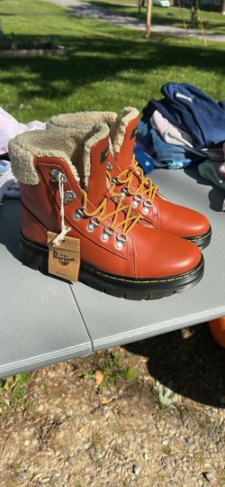 Doc Martens NWT