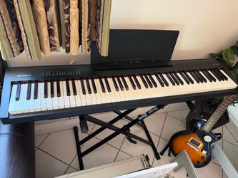 Roland FP-30 88-Key Digital Piano + Stand, Bench & Pedal