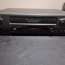 JVC VHS CASSETTE PLAYER 