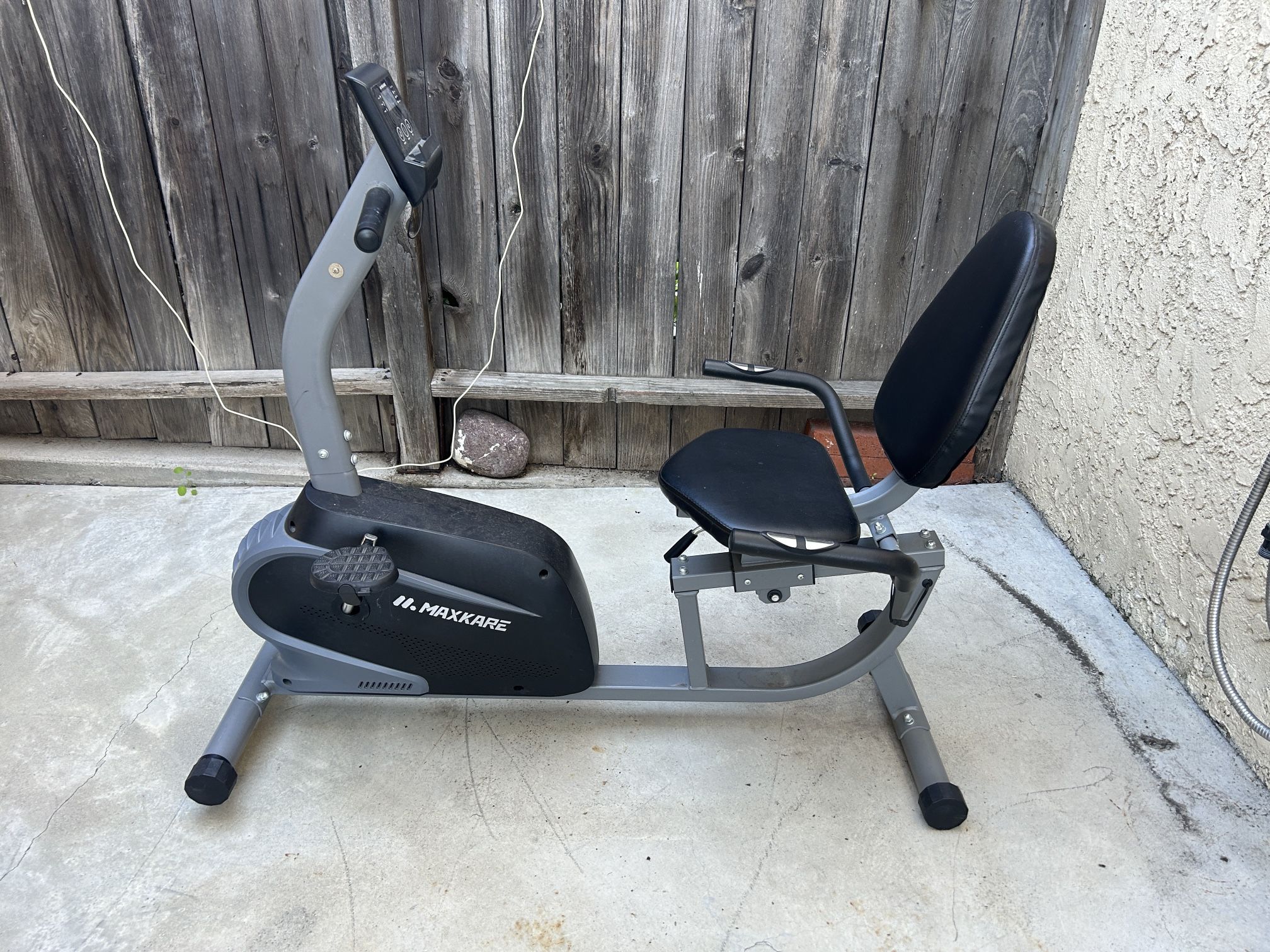 MaxKare Recumbent Exercise Bike