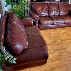 Burgundy Brown Real Leather Sofa And Loveseat Set - FREE DELIVERY - $649 🛋 🚚