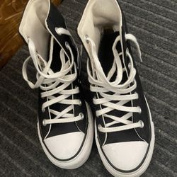 Converse Chucks Size 5 Woman!!